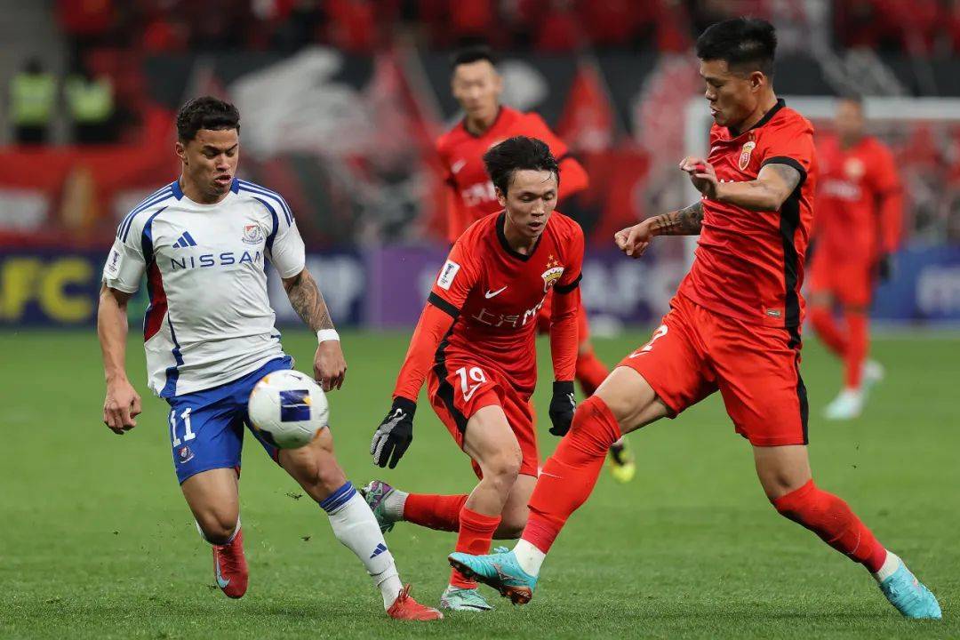 关于国际比赛日上海海港调整名单以备欧冠；完成体检环节打磨；媒体盛赞；轮换策略成焦点的信息-9游游戏官网